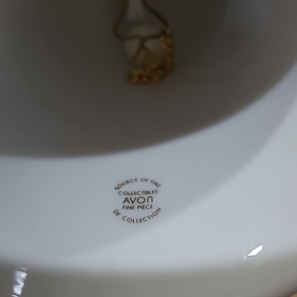 2/$20 Vintage Avon 1986 Christmas Bell - Picture 3 of 3